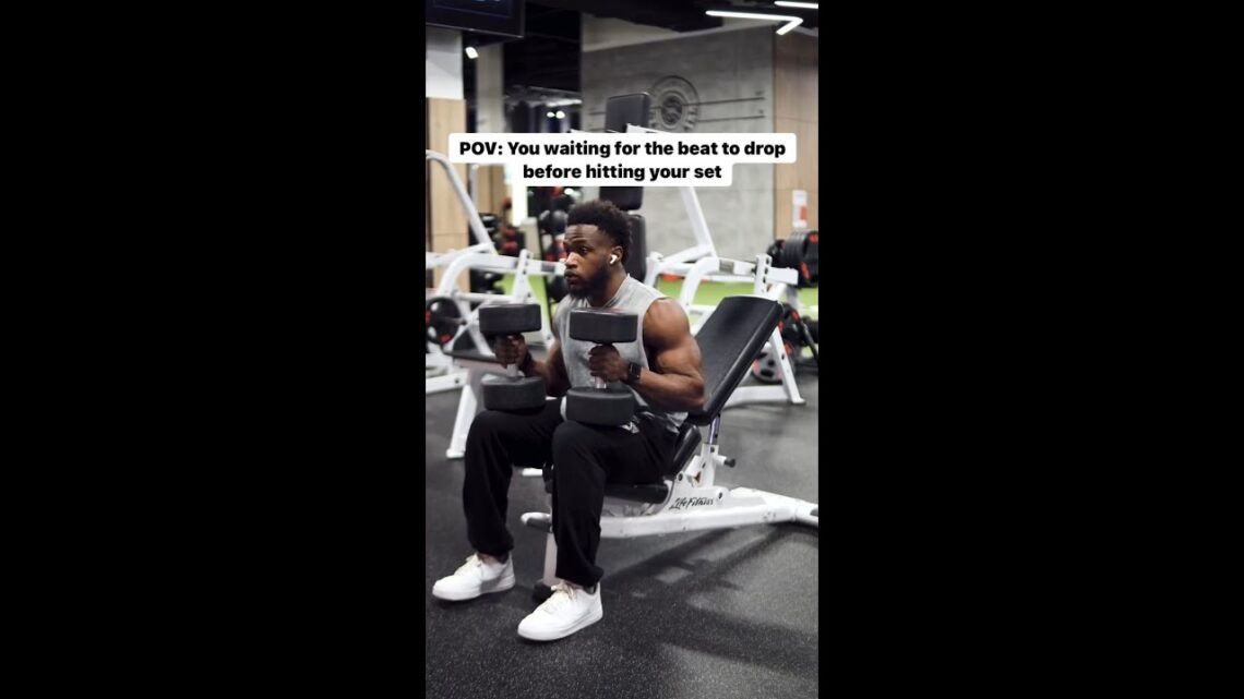 Who else waits for the beat to drop before starting a set? IG: oj__fit #gym #gymhumor #relatable